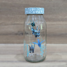 Suspension de grues en origami en bouteille création unique fait main en france